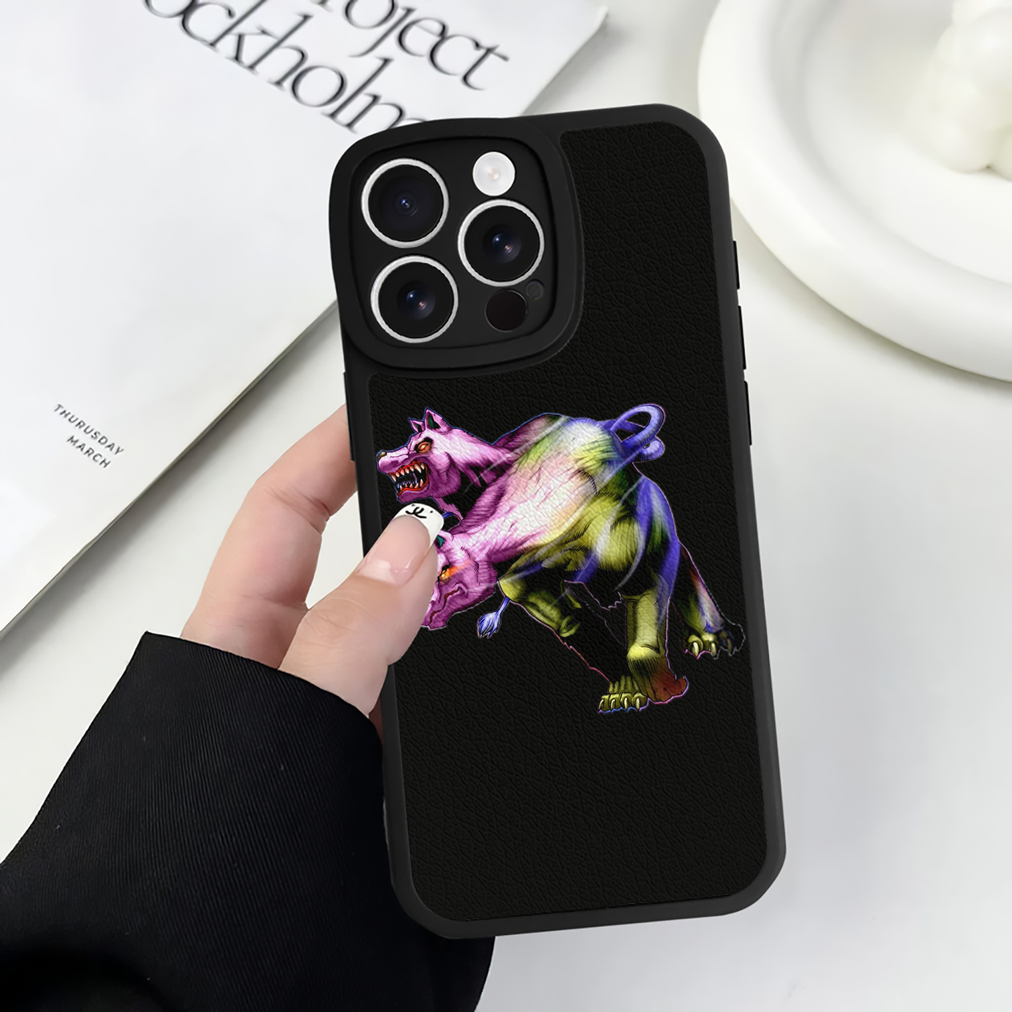 （画像用） 遊☆戯☆王 Yu-Gi-Oh! 【iPhone 16シリーズ対応】シリコンスマホケース（レザー調） 材質：シリコン